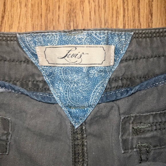 Levi’s Shorts - Picture 6 of 6